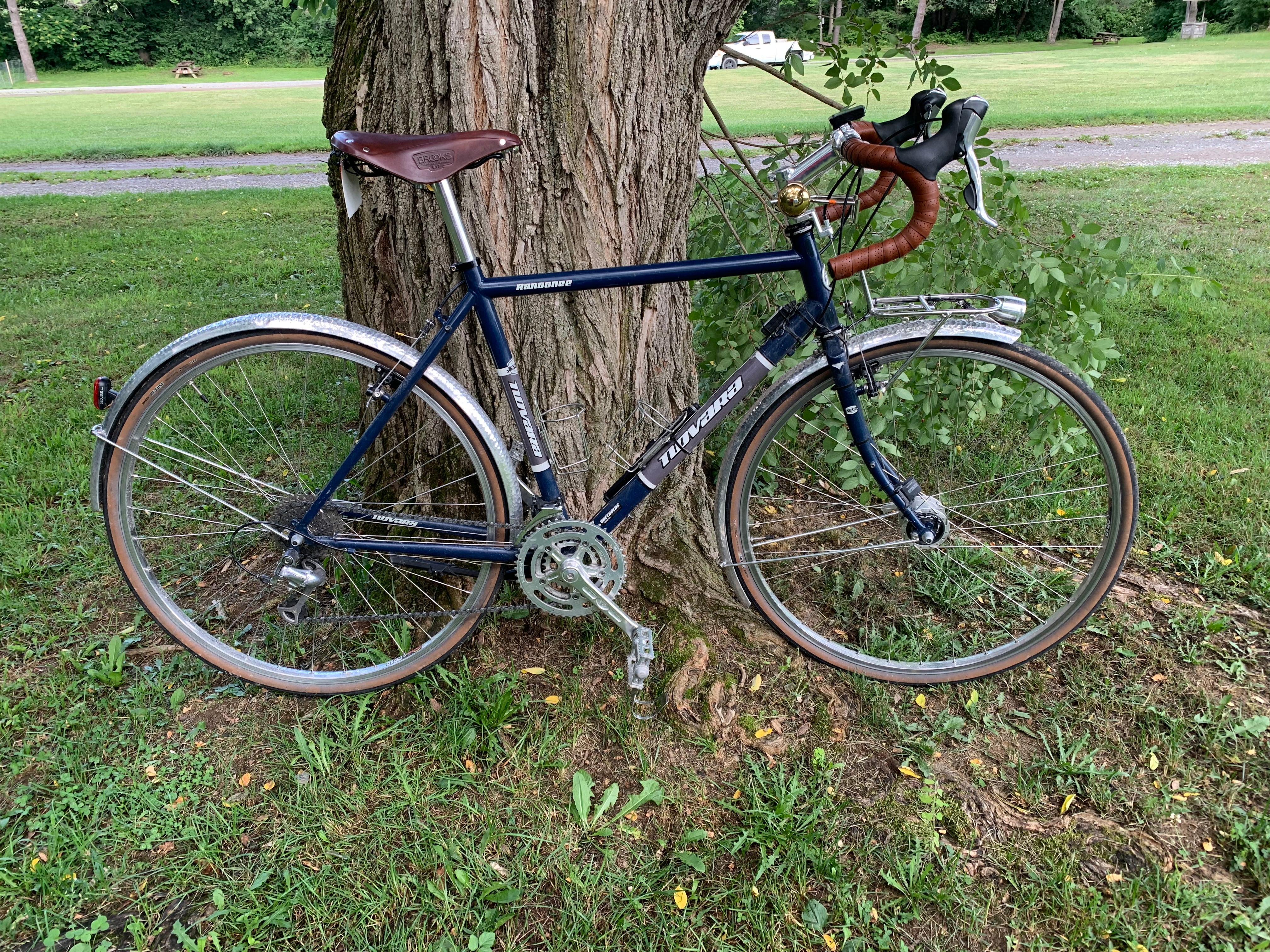 Phare avant JOS vélo randonneur ancien vintage bike made in D4 Phare avant JOS vélo randonneur ancien vintage bike made in D4