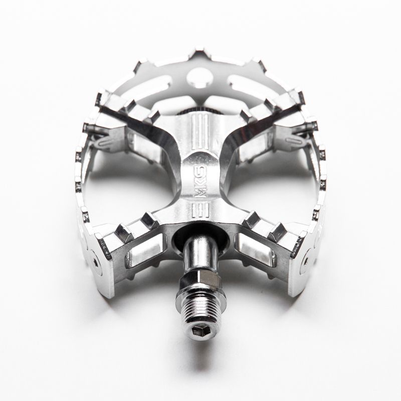 Blue Lug Bear Trap Pedals