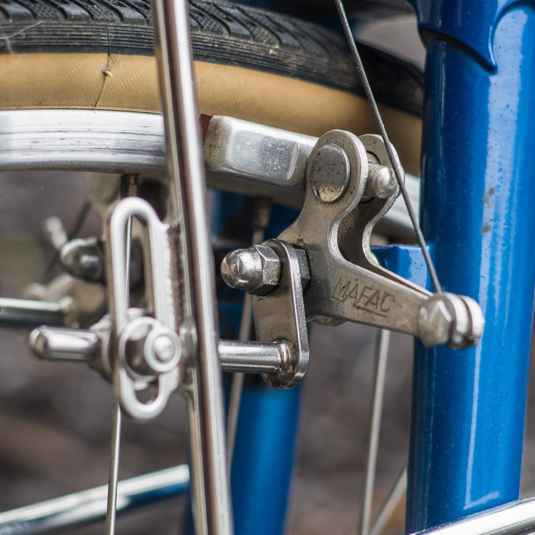 Impianto frenante per bicicletta in materiale plastico Impianto frenante per bicicletta in materiale plastico