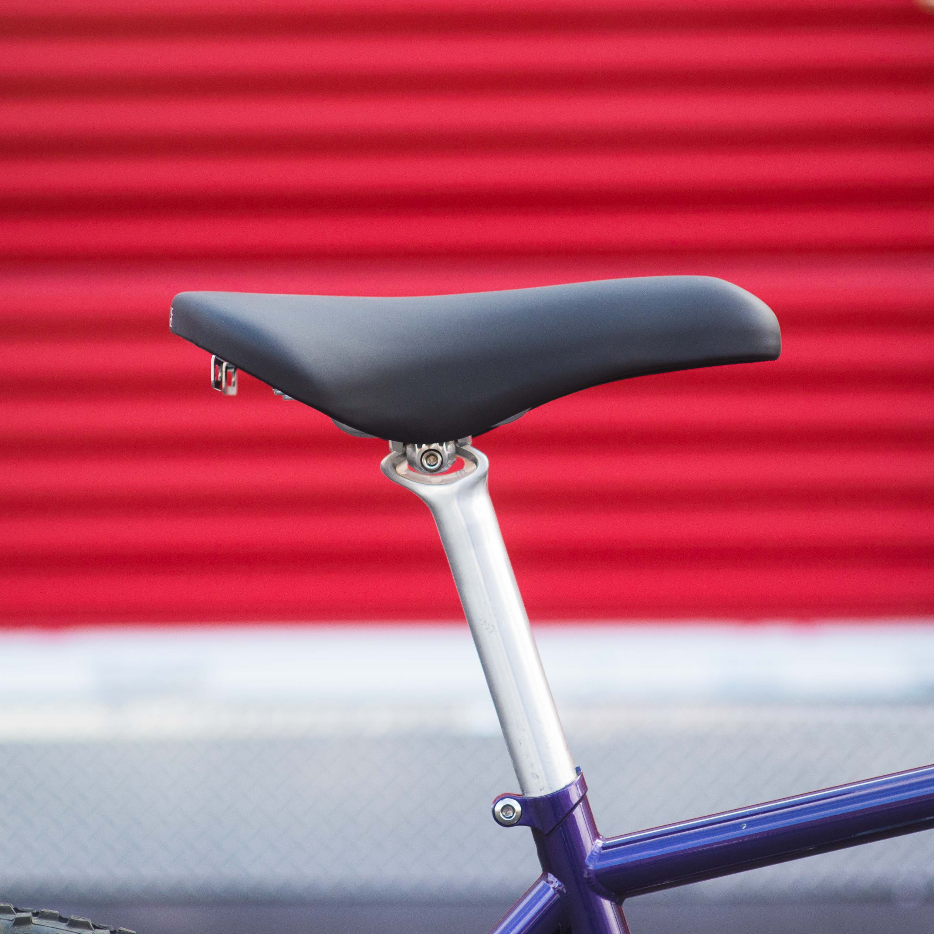 Velo Orange Smooth Touring Saddle - Thumbnail 2